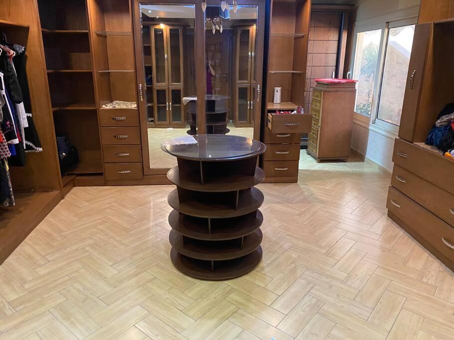 Royal Pyramids Palace Residence Кайро Екстериор снимка