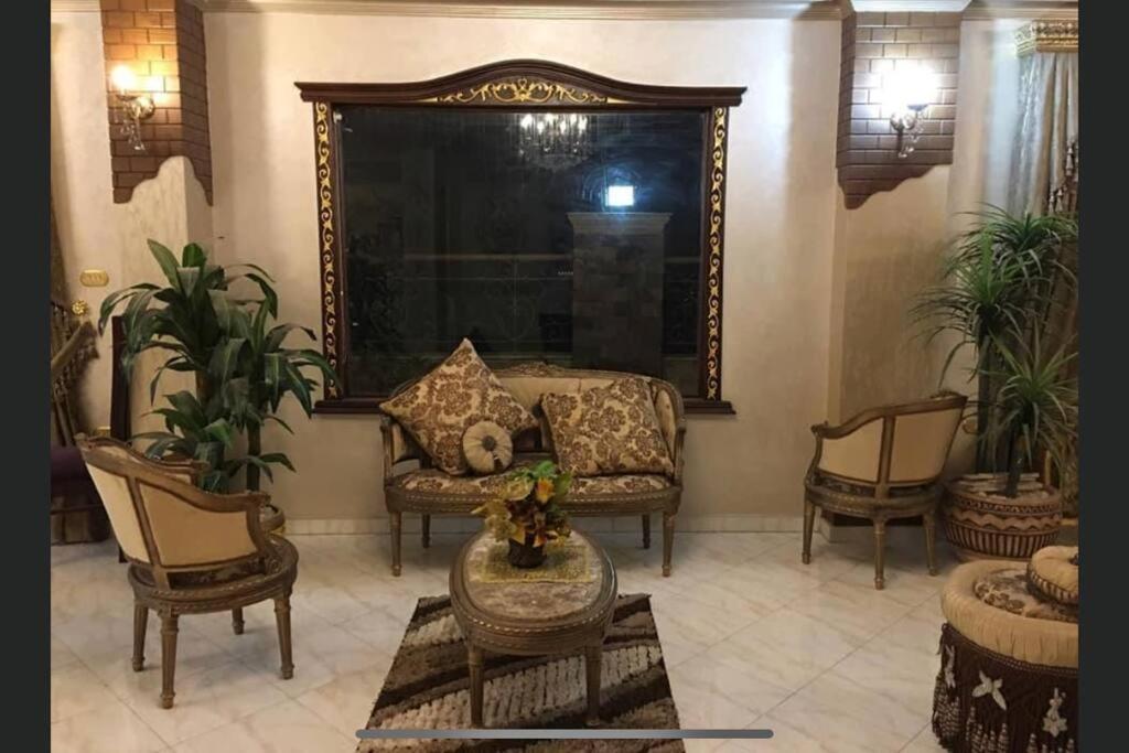 Royal Pyramids Palace Residence Кайро Екстериор снимка