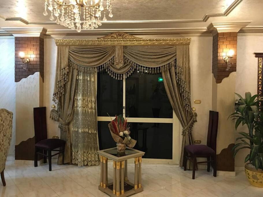 Royal Pyramids Palace Residence Кайро Екстериор снимка
