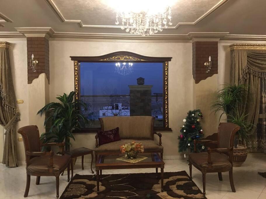 Royal Pyramids Palace Residence Кайро Екстериор снимка