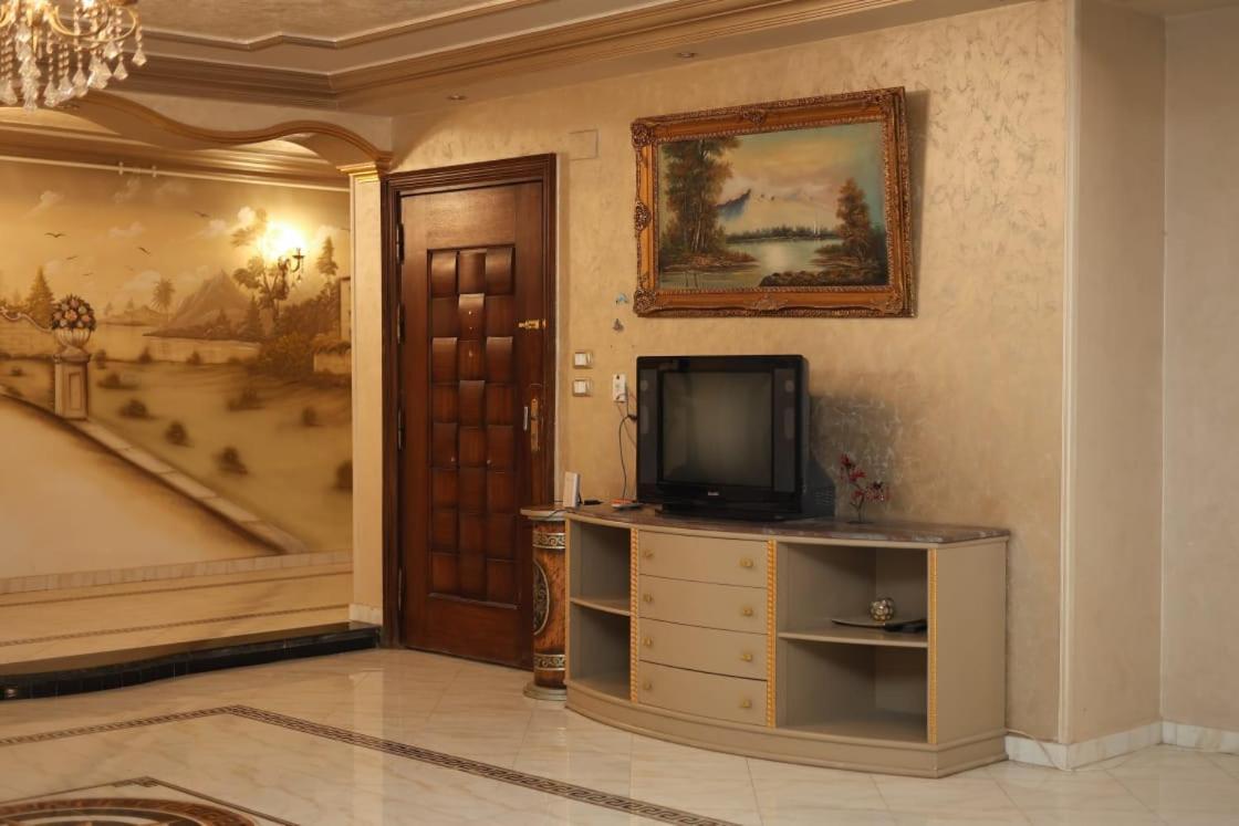 Royal Pyramids Palace Residence Кайро Екстериор снимка