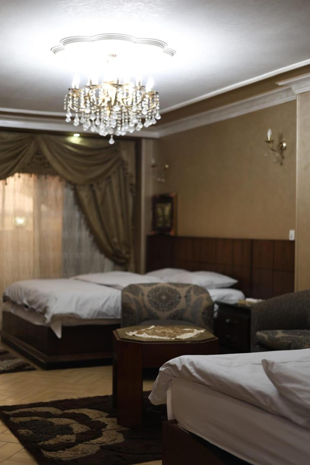 Royal Pyramids Palace Residence Кайро Екстериор снимка